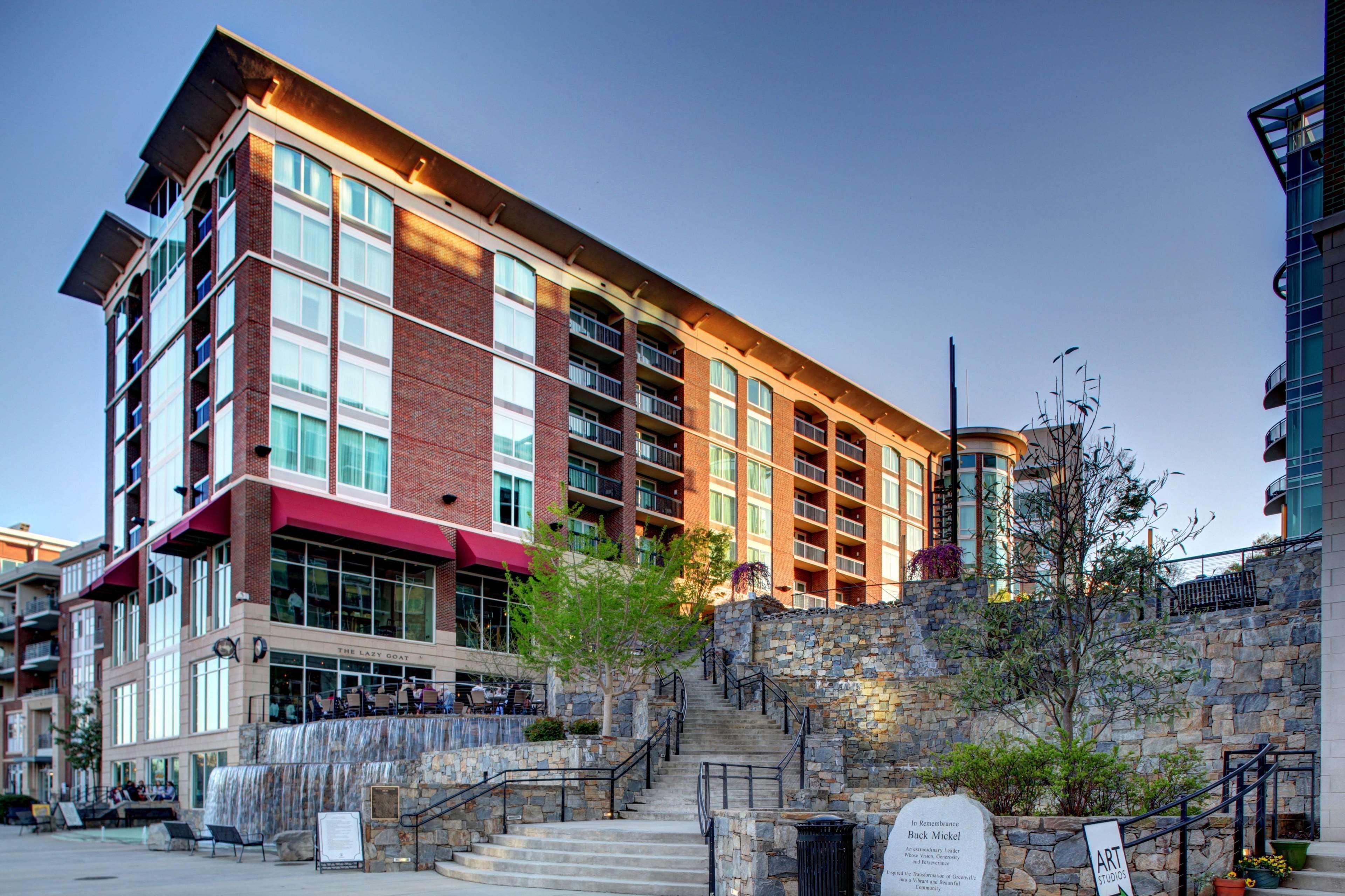 Hampton Inn & Suites Greenville-Downtown-Riverplace Exterior photo